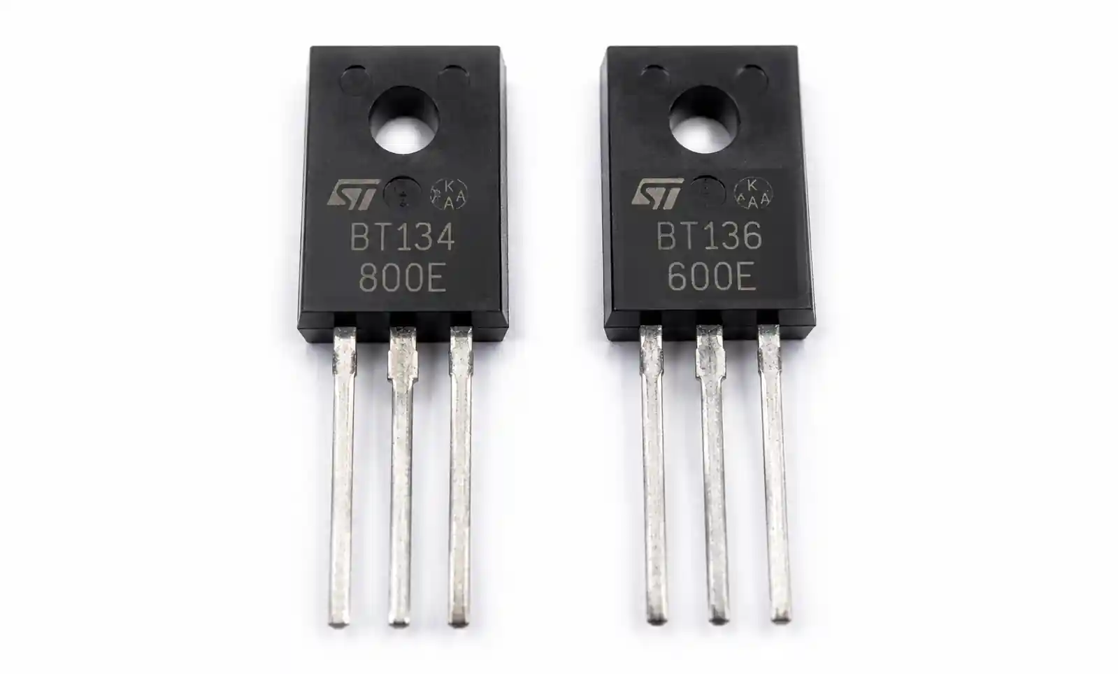1-bt134-bt136-triac-comparison.