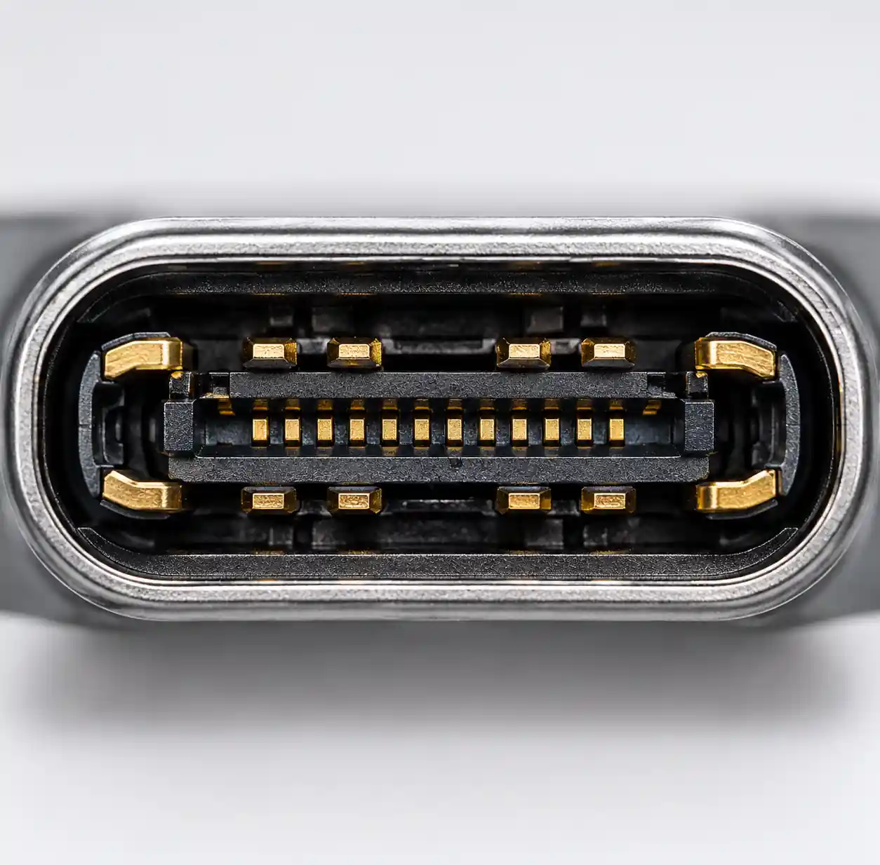 1-usb-type-c-controller-port-cross-section