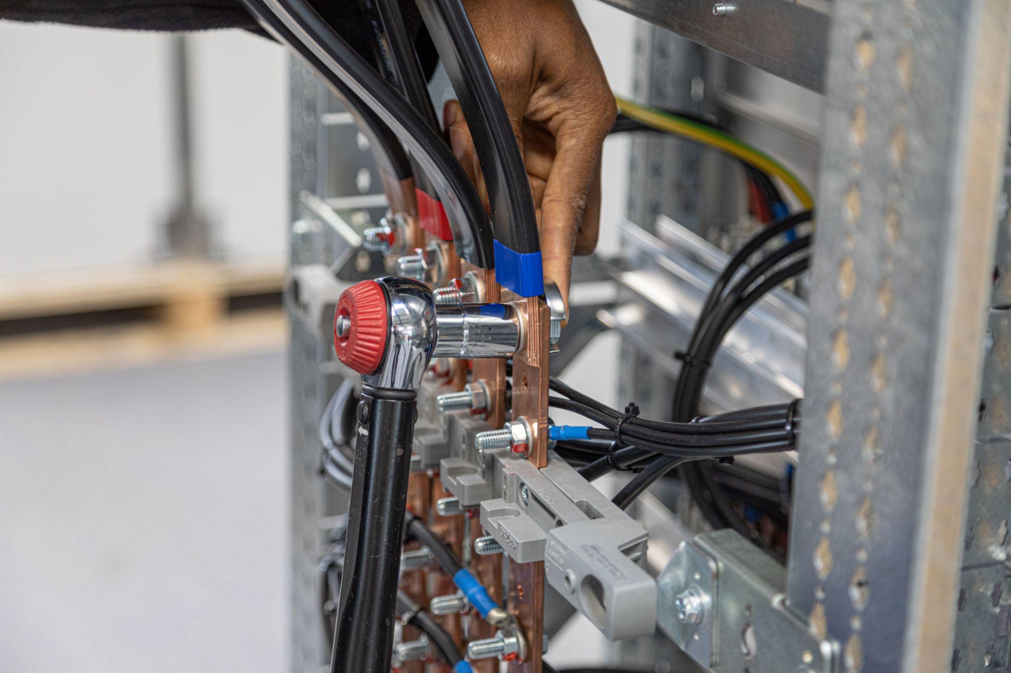 breaker_torque_installation